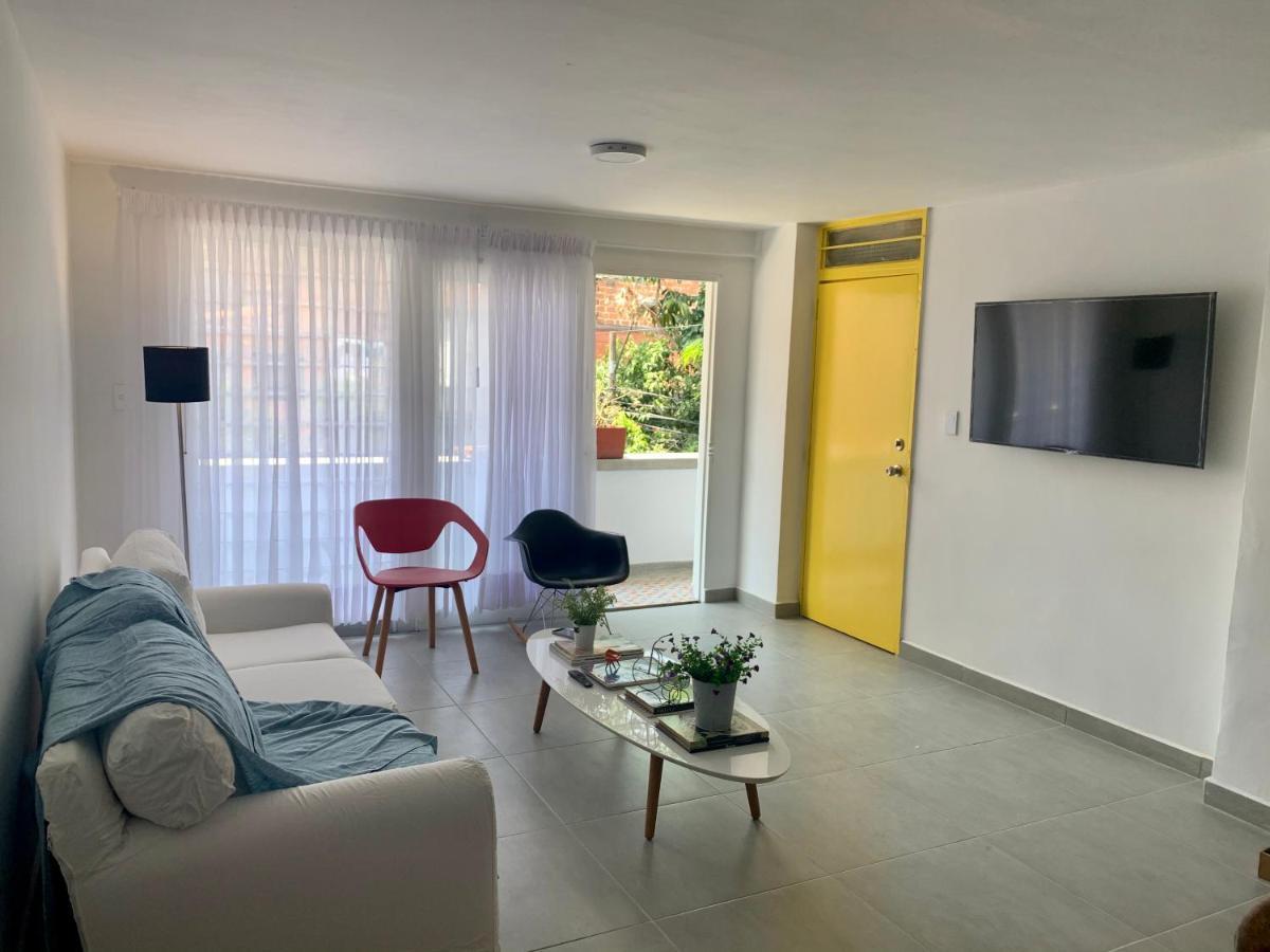 Charming Apartment In Downtown - Home Aris 301 Medellín Zewnętrze zdjęcie